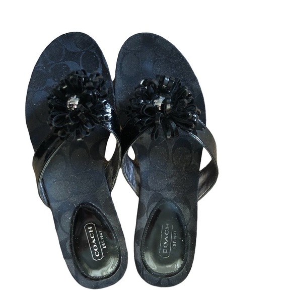 Authentic Coach Skye Thong Sandal 9B Patent Leather W/Flower Logo Black - Picture 3 of 4